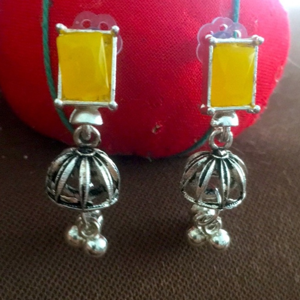 Traditional Royal Bling Bollywood Earrings With rectangular Yellow Stone.